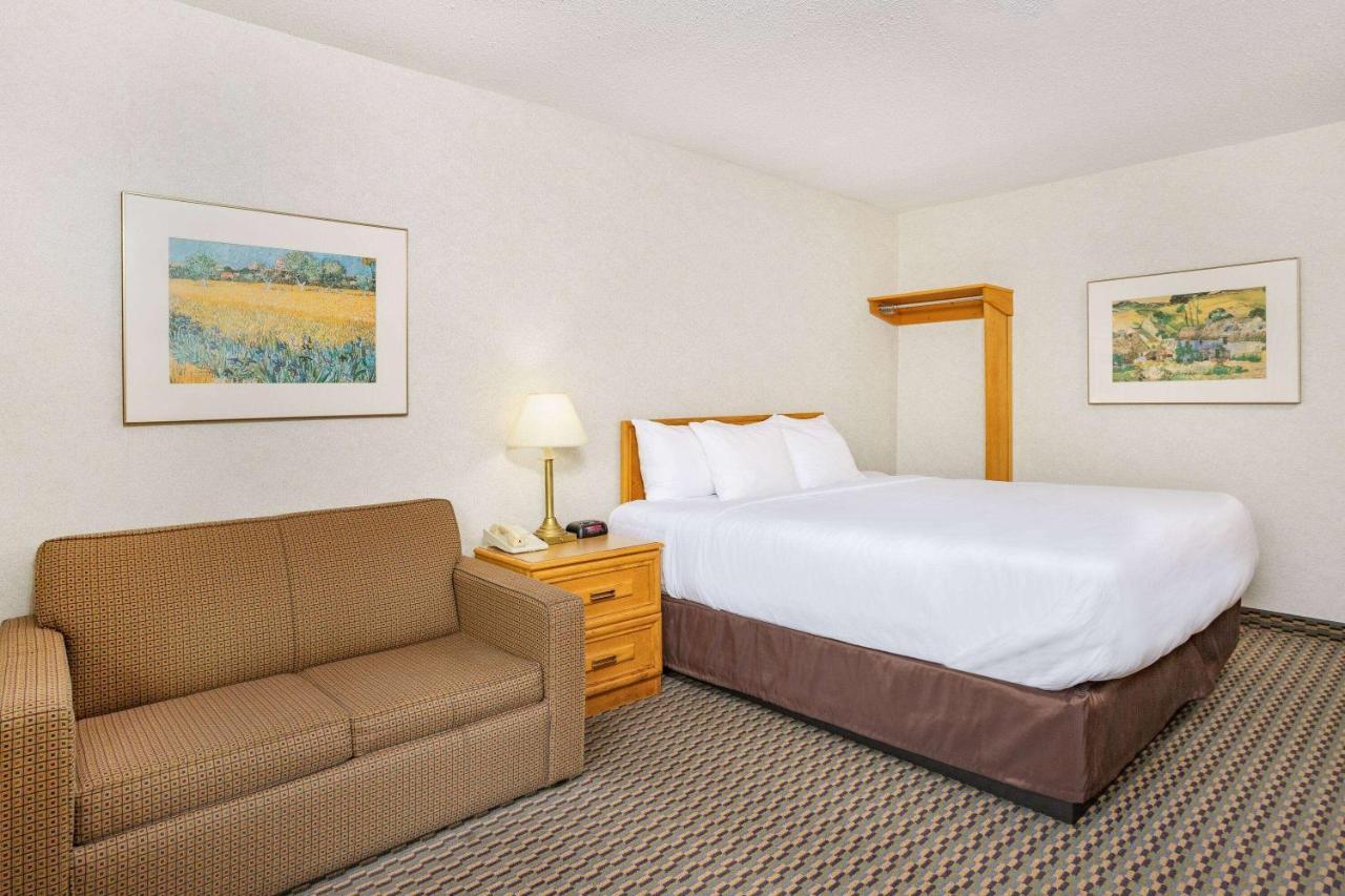 Travelodge By Wyndham Motel Bridgewater
